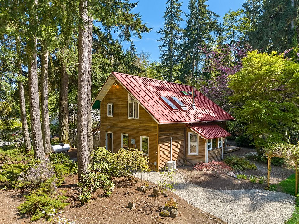 1st image of 10245 NE Casey St