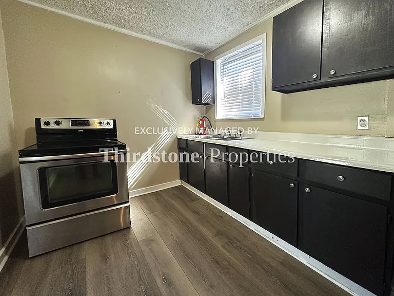 1136 Maynard St — Photo 6