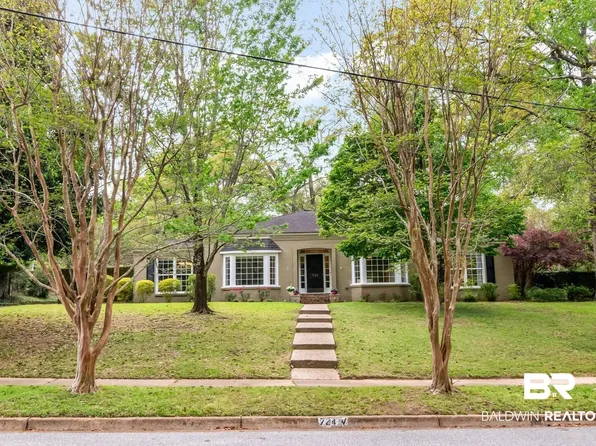 724 Westmoreland Dr W, Mobile, AL 36609