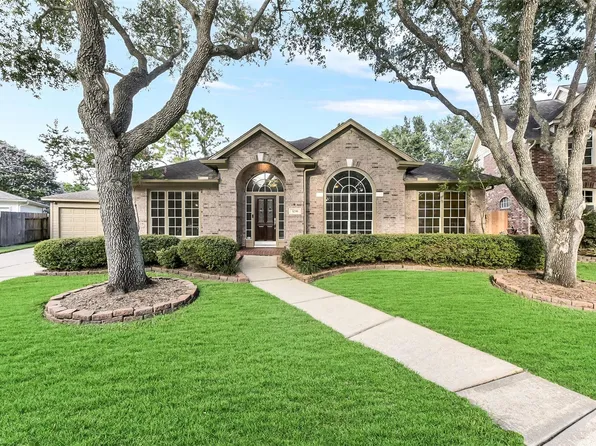 3239 Pleasant Cove Court, Houston, TX 77059