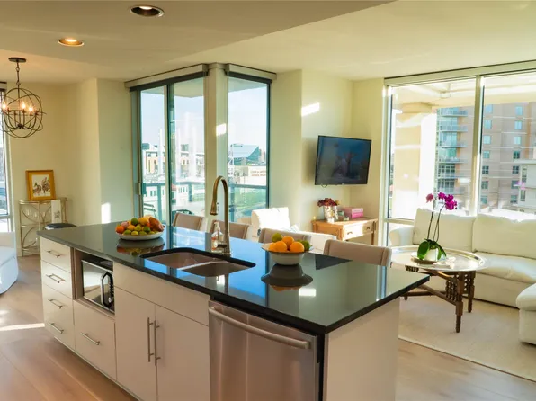 300 Bowie St APT 703, Austin, TX 78703