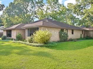 843 Fall Creek Dr, Huffman, TX 77336