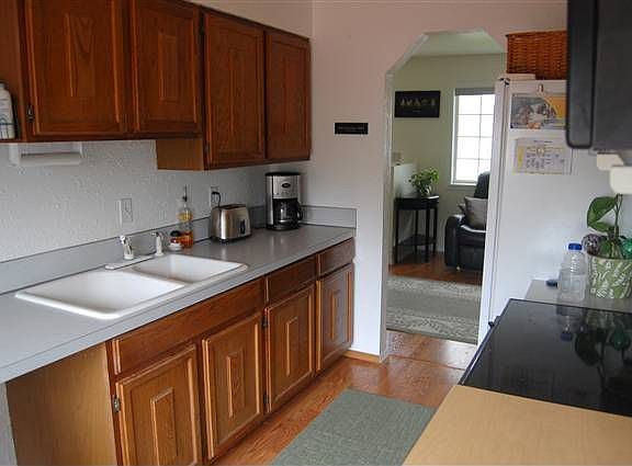 5th image of 2614 W 6th Ave