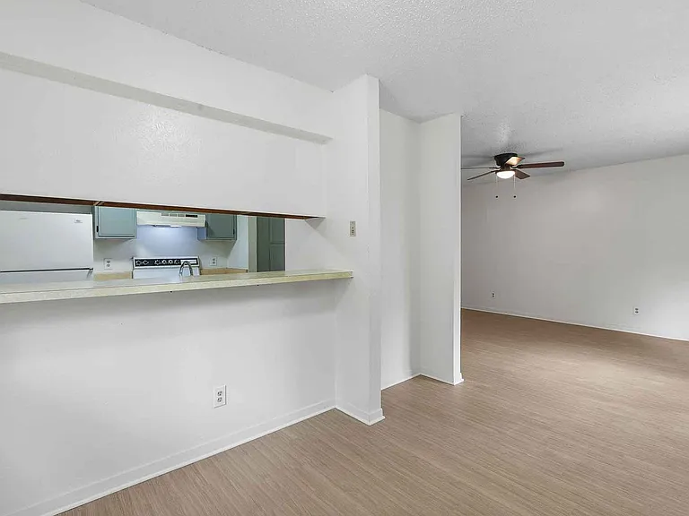 Chestnut Place Apartments — Photo 7