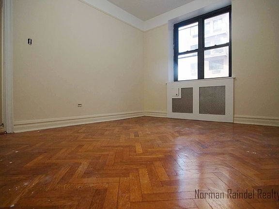 5th image of 529 E 235th St APT 3H