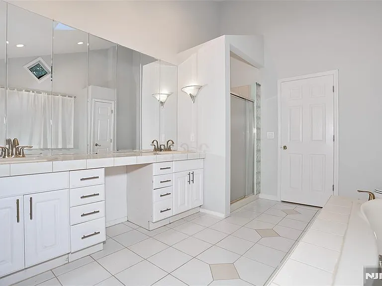 69 Pittis Ave — Photo 24