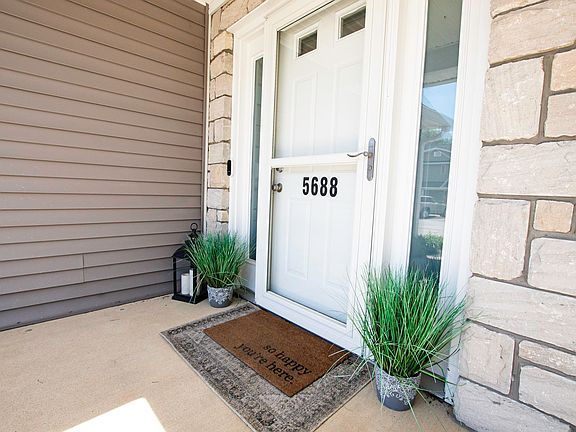 2nd image of 5688 W Vinca Ln