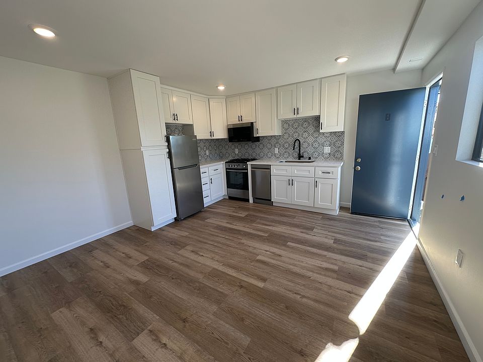 1st image of 1303 W 163rd St #B