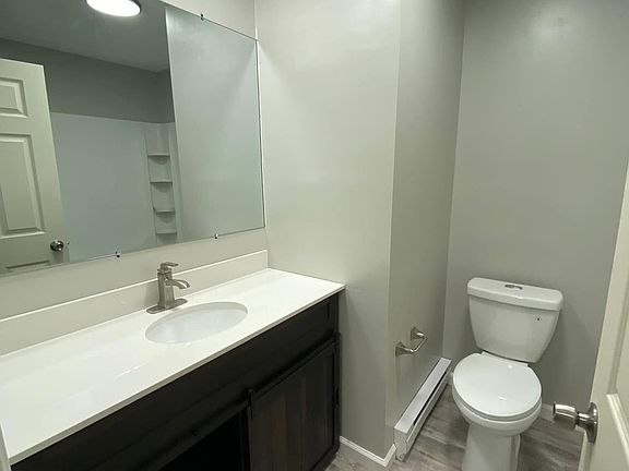 5th image of 303 Forest Ln