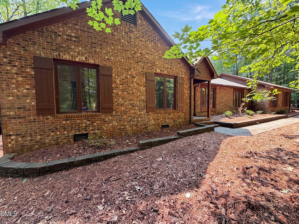 1st image of 204 Boulder Bluff Trl