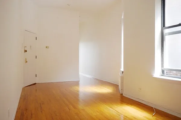 Rented by In Haus LLC | media 33