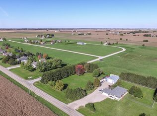 2426 N 4220th Rd, Sheridan, IL 60551