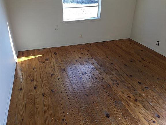 5th image of 41 Oakridge Ct