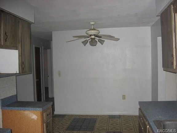 5th image of 28 S Lee St