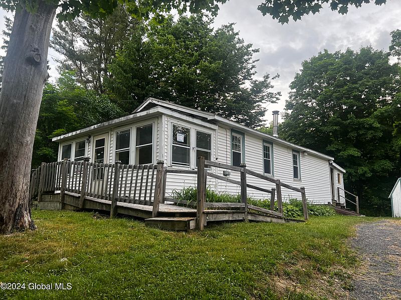 3rd image of 1717 Thacher Pk Road