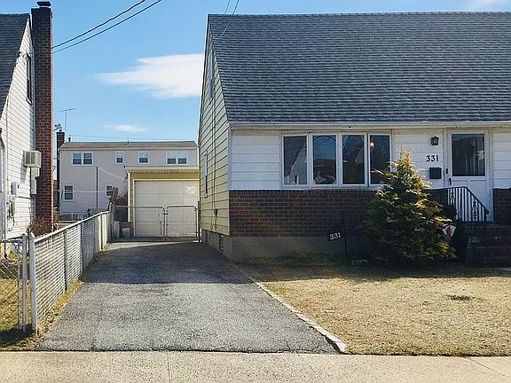2nd image of 331 Hunnewell Ave
