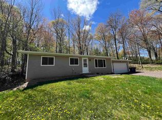 E1395 Birch Haven Cir, Waupaca, WI 54981