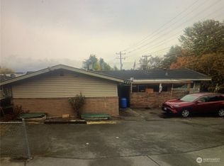 10024 Des Moines Memorial Dr S, Seattle, WA