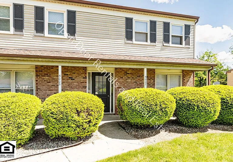 5007 Vermont Ln — Photo 2