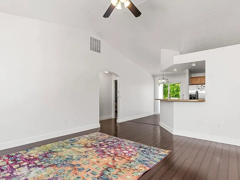 3907 N Abbott St — Photo 5