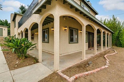 5th image of 1181 Gravelia St