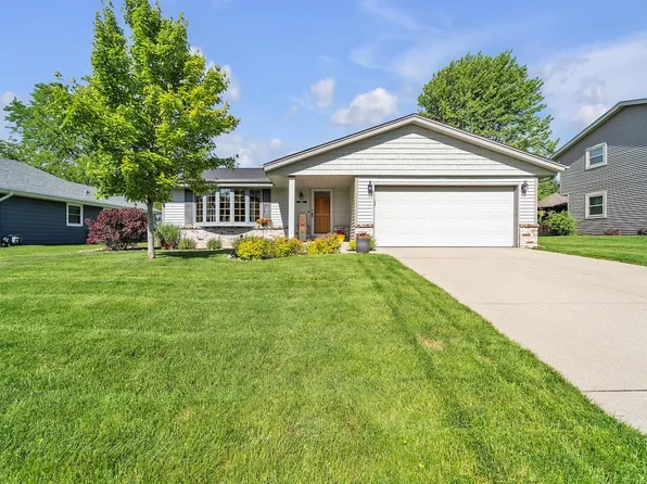 9765 South Veronica DRIVE, Oak Creek, WI 53154