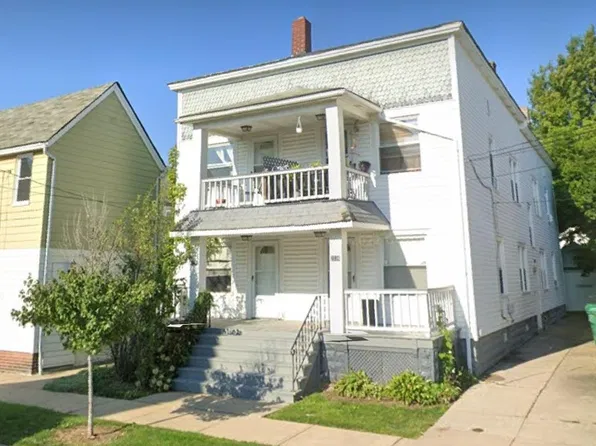 2036 Quail St #4, Lakewood, OH 44107