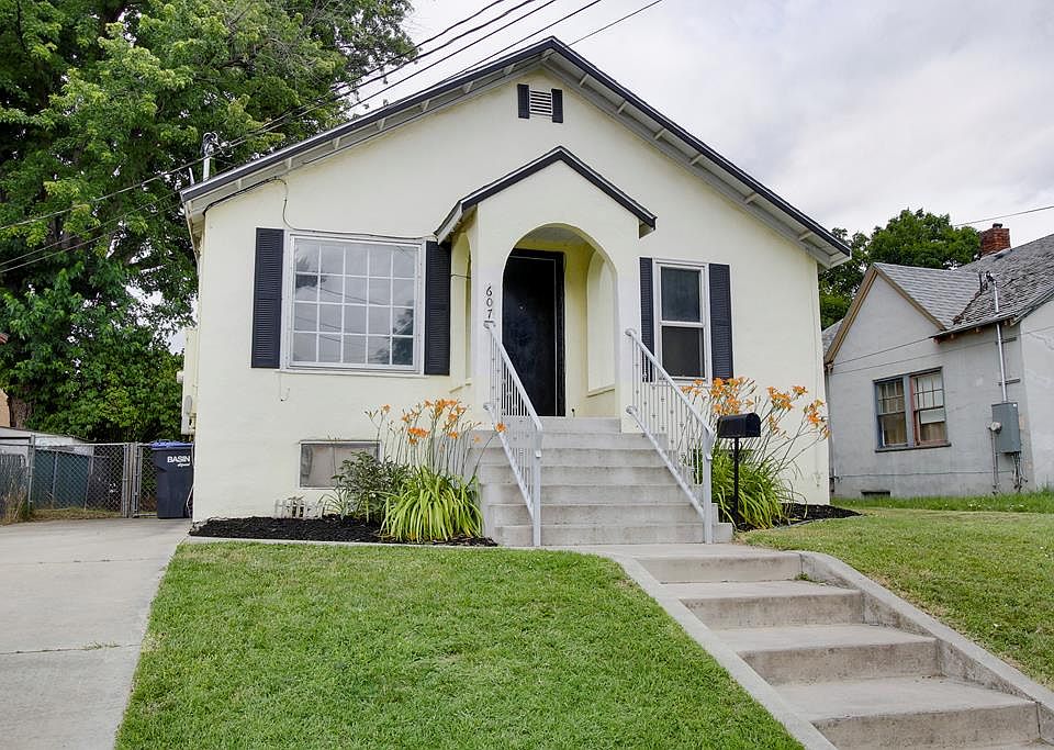 1st image of 607 Frisco St