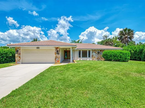 2340 Palmetto St, Nokomis, FL 34275