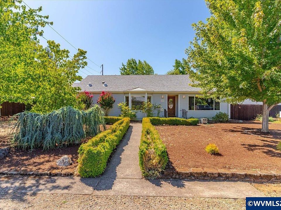 1st image of 3493 Pioneer Dr SE