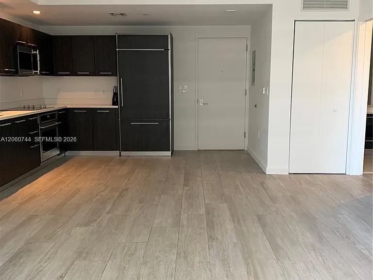 55 SW 9th St #28 — Photo 17