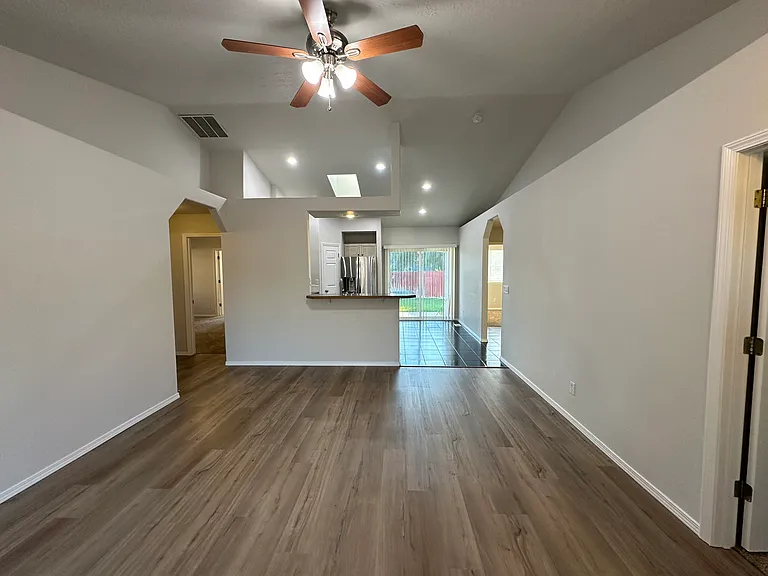 16384 Rainbow Dr — Photo 4