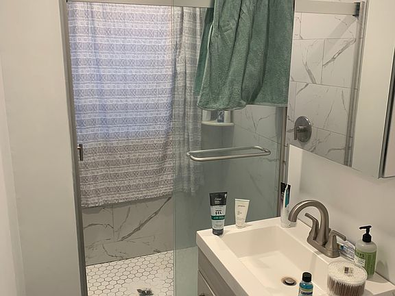 2nd image of 113 Park Dr #7
