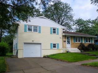 201 N Oneida Ave, Pierre, SD 57501