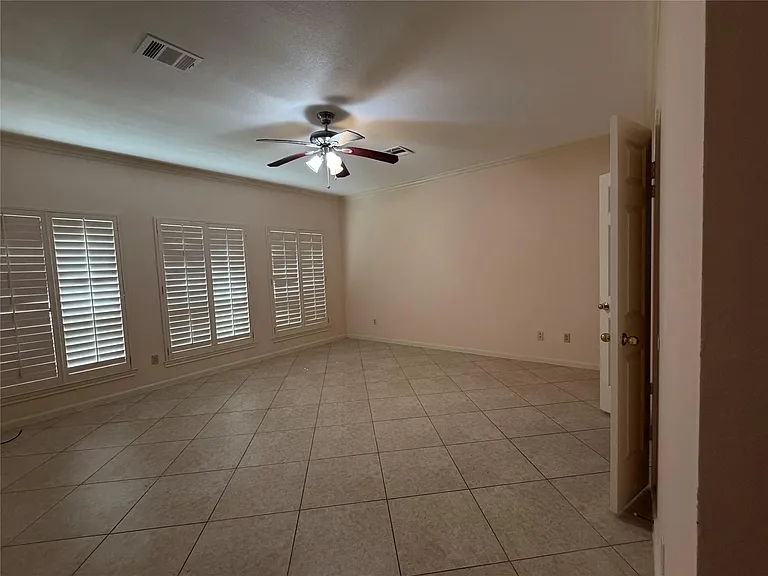 3739 Elkins Rd — Photo 8