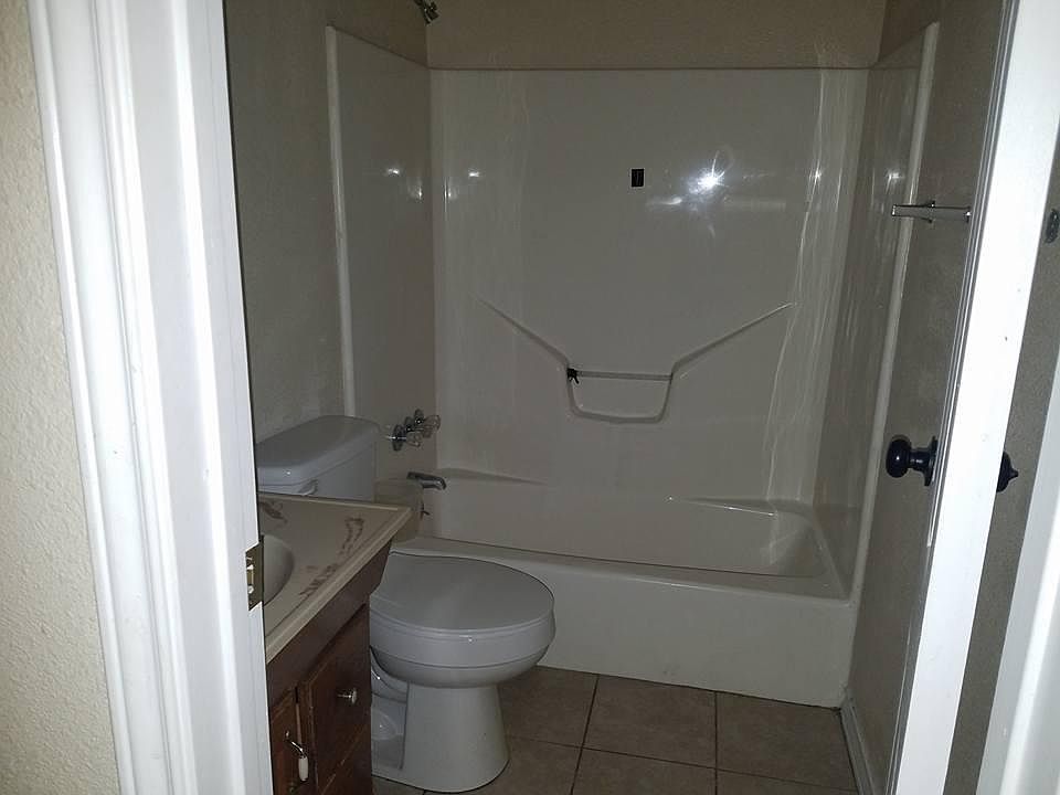 1st image of 318 14th St N