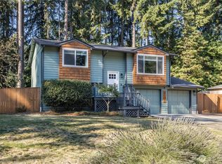 6102 190th Ave E, Lake Tapps, WA 98391