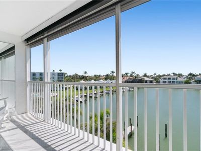 300 Park Shore DR #4C, Naples, FL, 34103