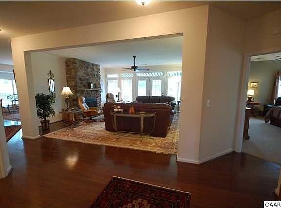 Foyer hardwood floor