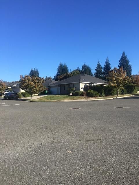 2nd image of 121 Delaney Dr