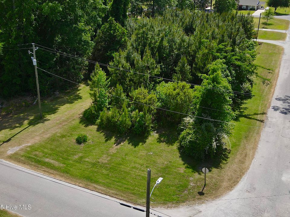 2nd image of 519 NW N West Railroad Street Street