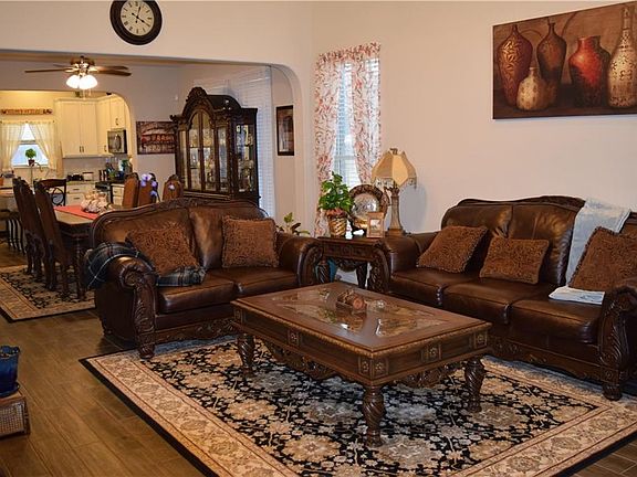 5th image of 16401 Pienza Dr
