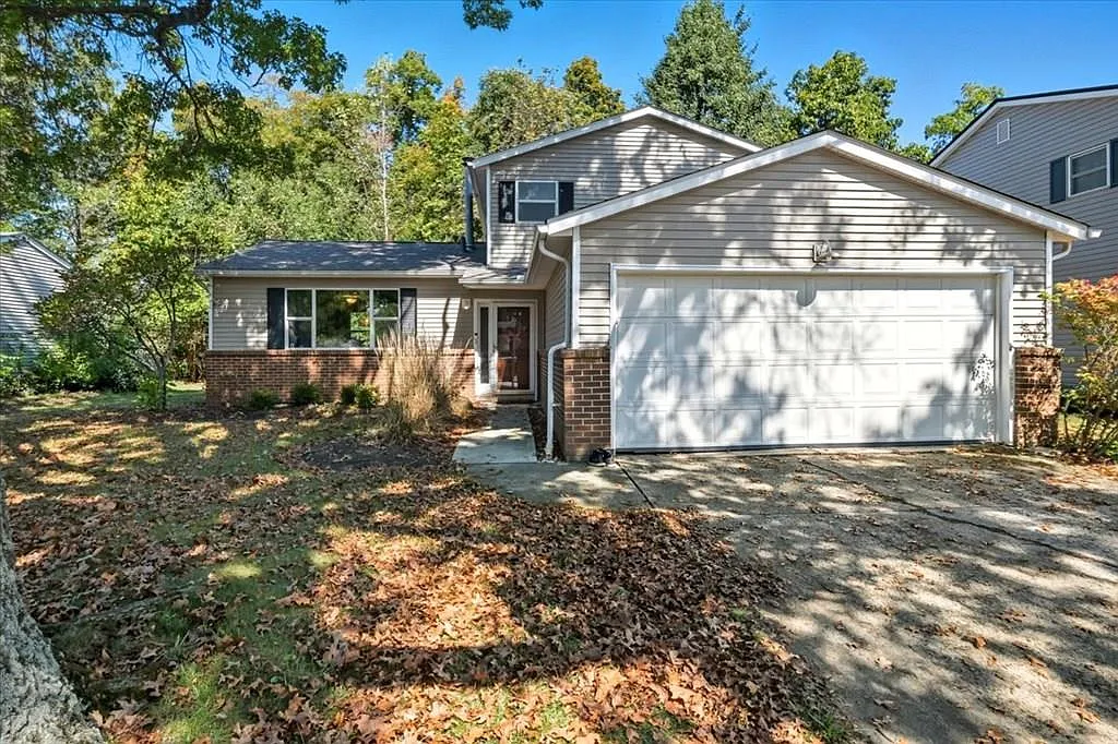 486 Rutherford Ave photo 1