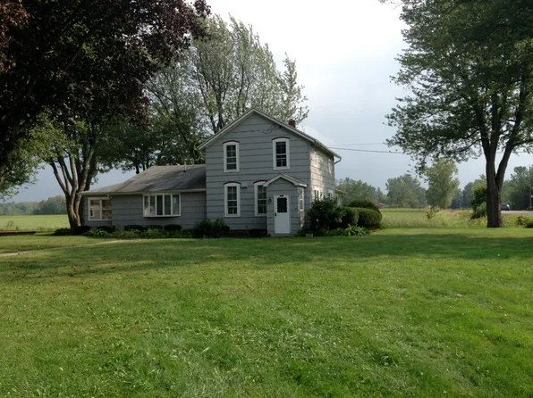 335 Town Line Rd, Lancaster, NY 14086