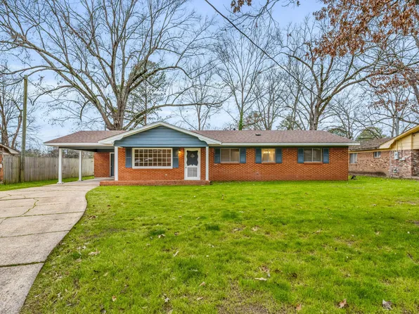 709 Sassafras Dr, Starkville, MS 39759