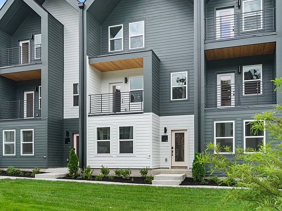 2nd image of 550 Markham St Lot 12-28