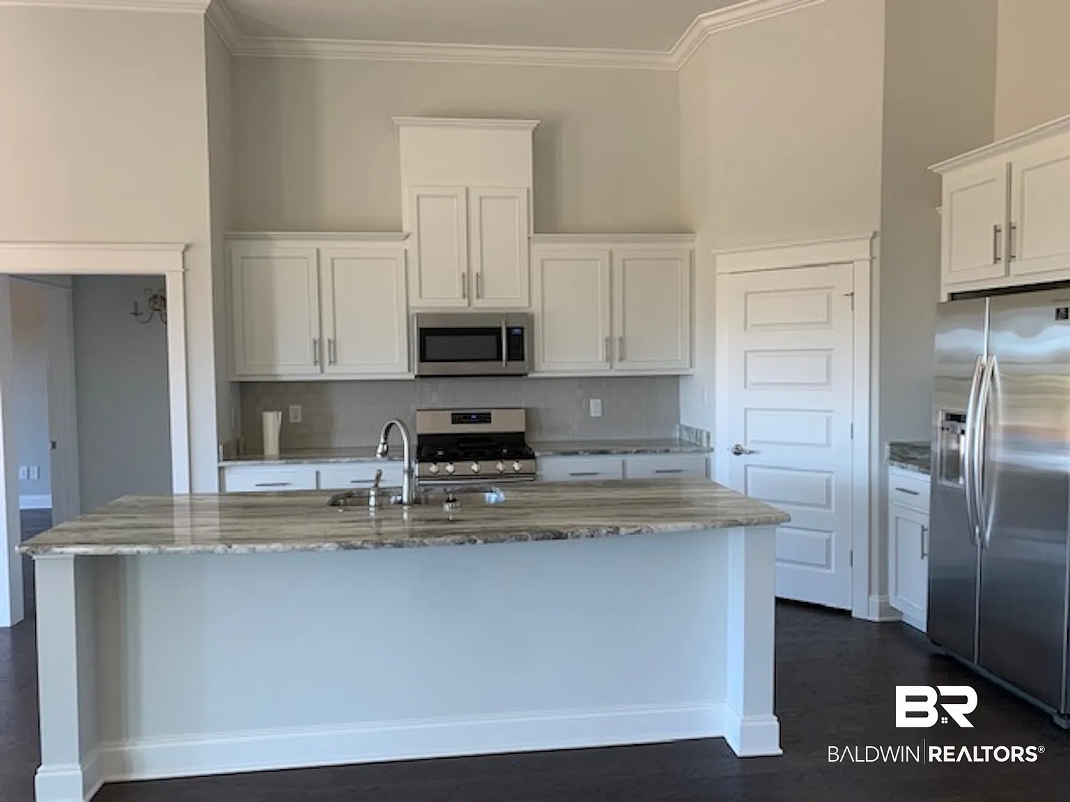 3 bed, 2.0 bath, 1861 sqft, $2,650 — Photo 4