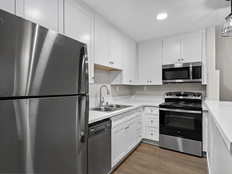 Point Loma Bay Apartments | Coastal Living Near the Beach — Photo 91
