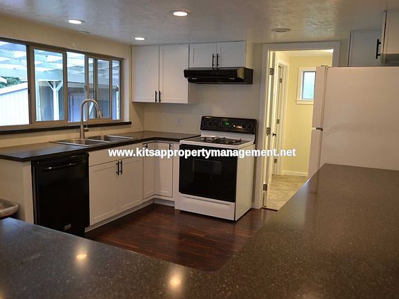 2nd image of 6571 Graceland Ave NE