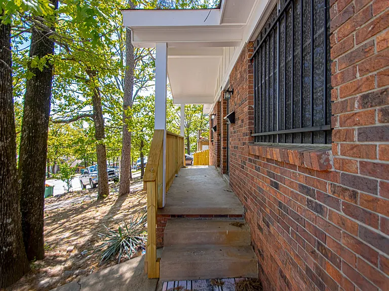 600 Mimi Lane — Photo 11